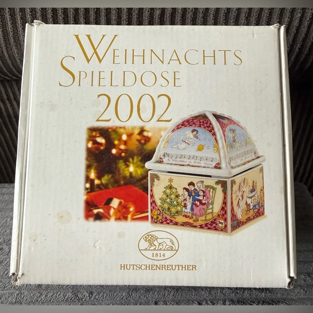 RARE! DISCONTINUED HUTSCHENREUTHER PORCELAIN ANNUAL 